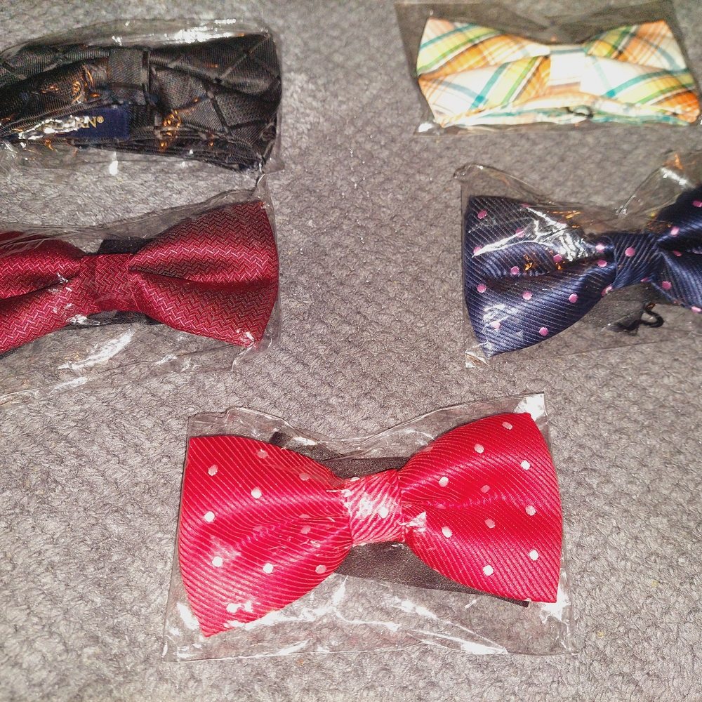 Young Boy Bow Tie - Lot of 5 pieces. Set of Colorful Bow Ties